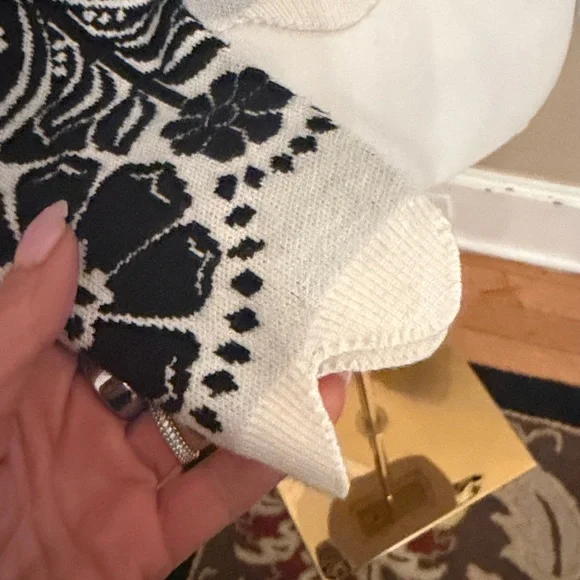 NWOT Farm Rio BLACK AINIKA TROPICAL SPLENDOR PUFF SHOULDER PO SWEATER Size XS - Picture 6 of 13